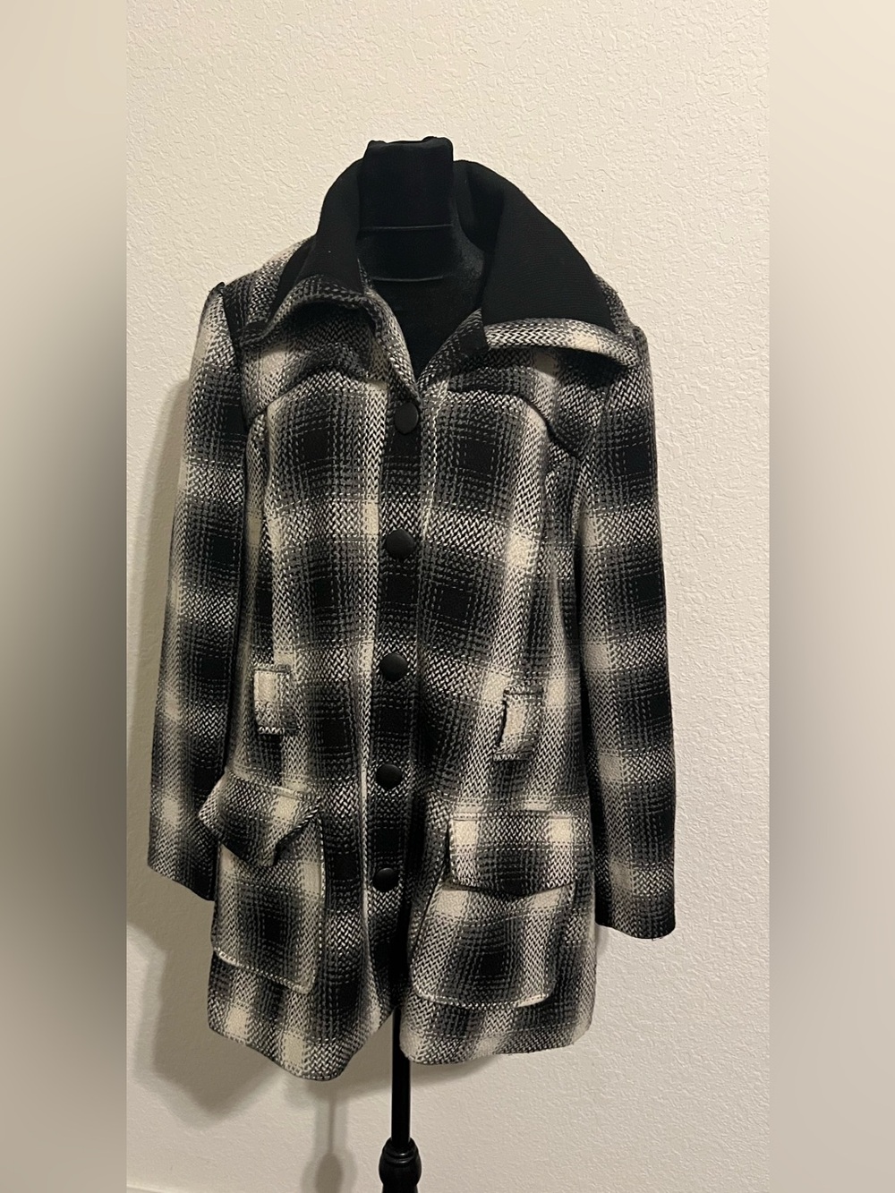 Cynthia Rowley Plaid Jacket Women’s XL Black Cream Wool Blend Button Front
